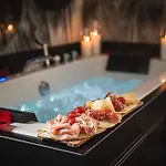 Hotel Diffuso Birkin Castello